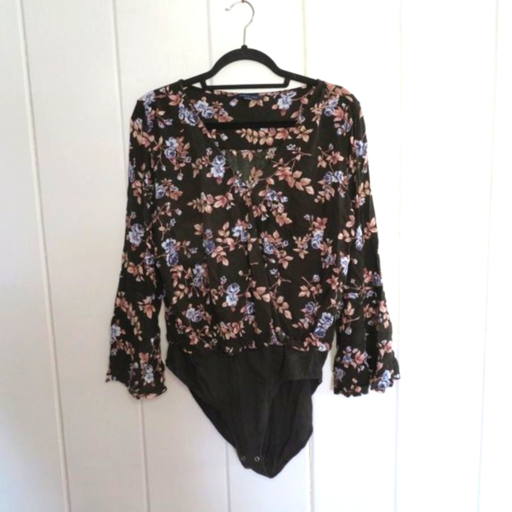 American Eagle - Floral Long Sleeve Body Suit Size XL